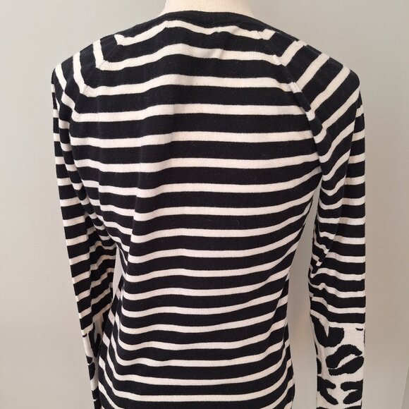 Banana Republic Black and White Striped Knit Top Size Medium - Picture 4 of 5
